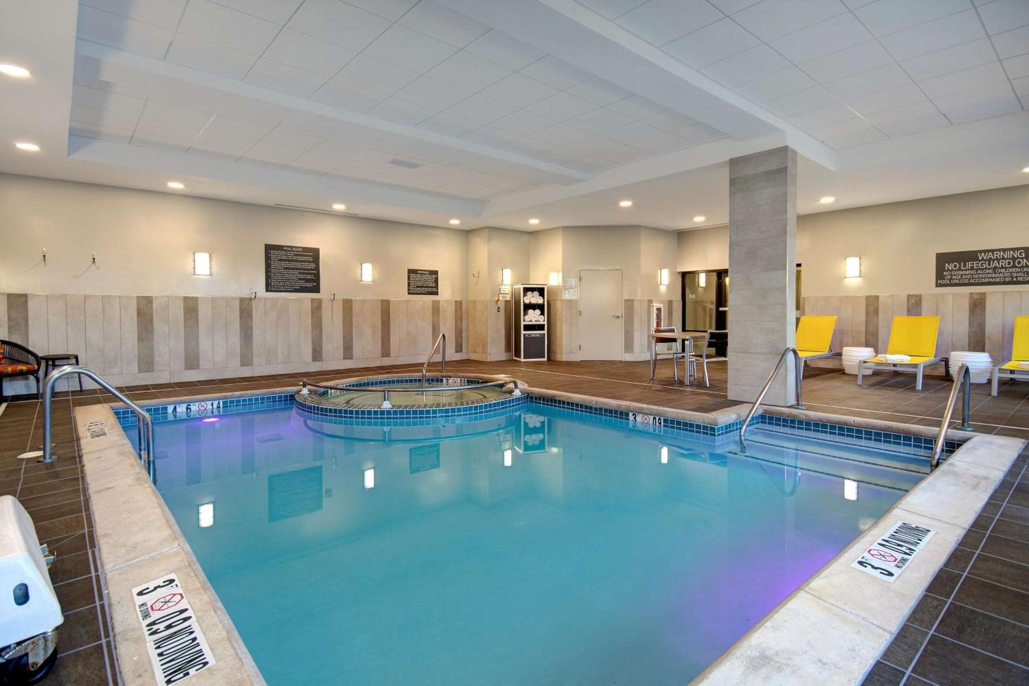 Hilton Garden Inn Terre Haute Exterior photo